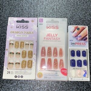 KISS Limited Edition Nail bundle press on nails women Christmas manicure